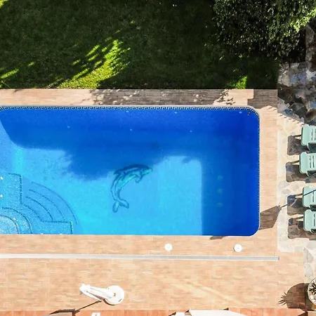 Villa Costanera In *