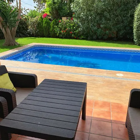 Costanera In Villa Marbella