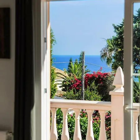 Costanera In Villa Marbella