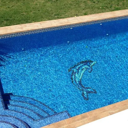 Villa Costanera In Marbella