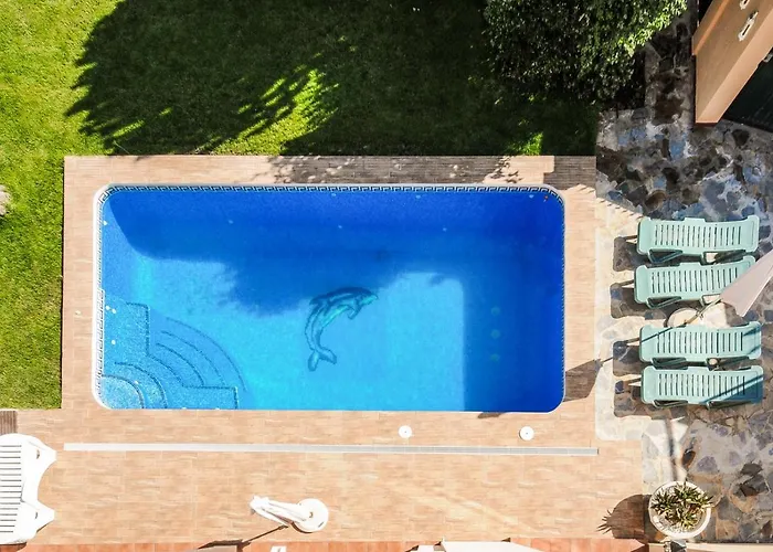 Villa Costanera In *